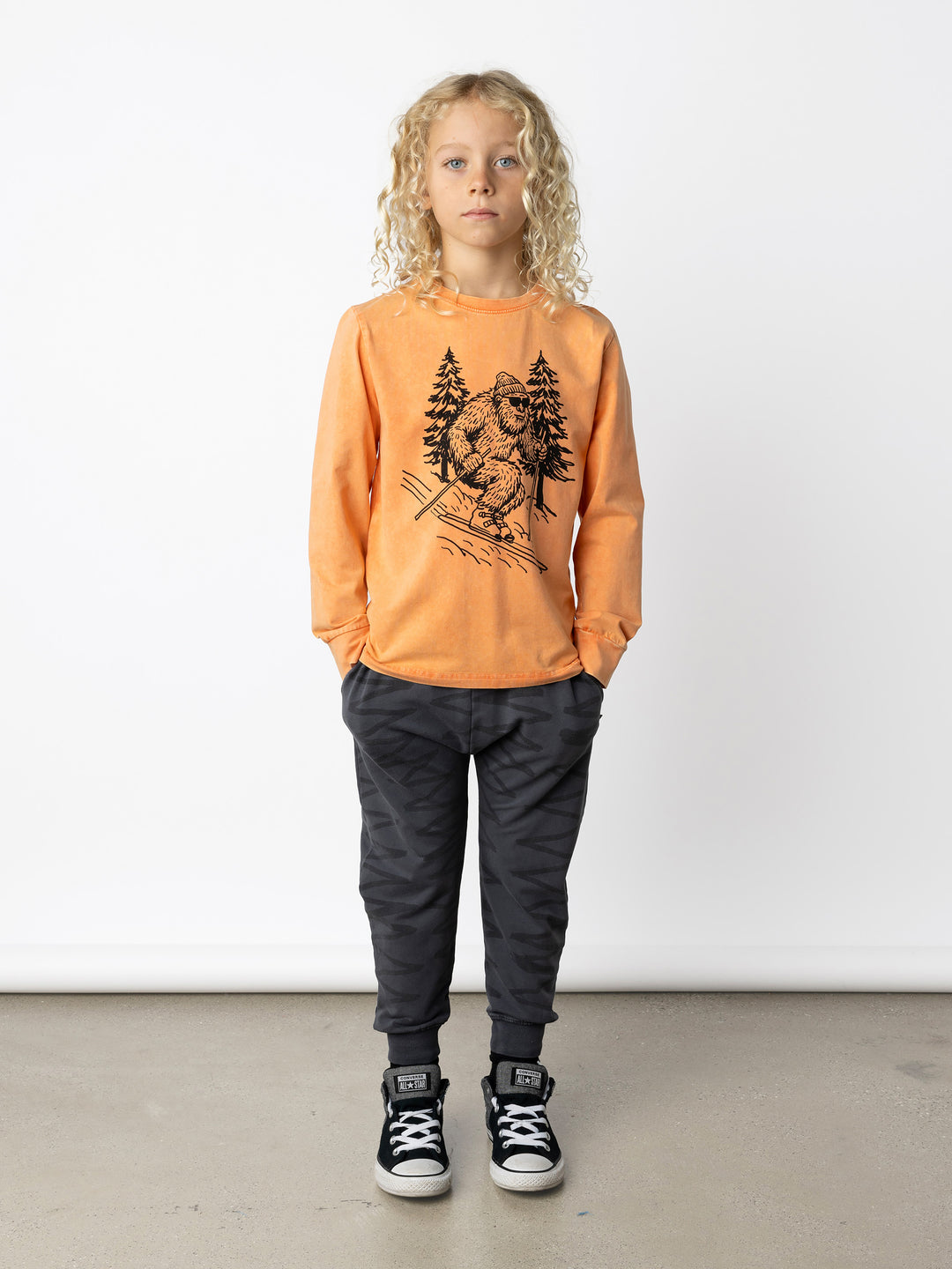 Minti kids clothing. Super luxe tee with self cuffs. 190 Gram // 95% Cotton // 5% Elastane.
