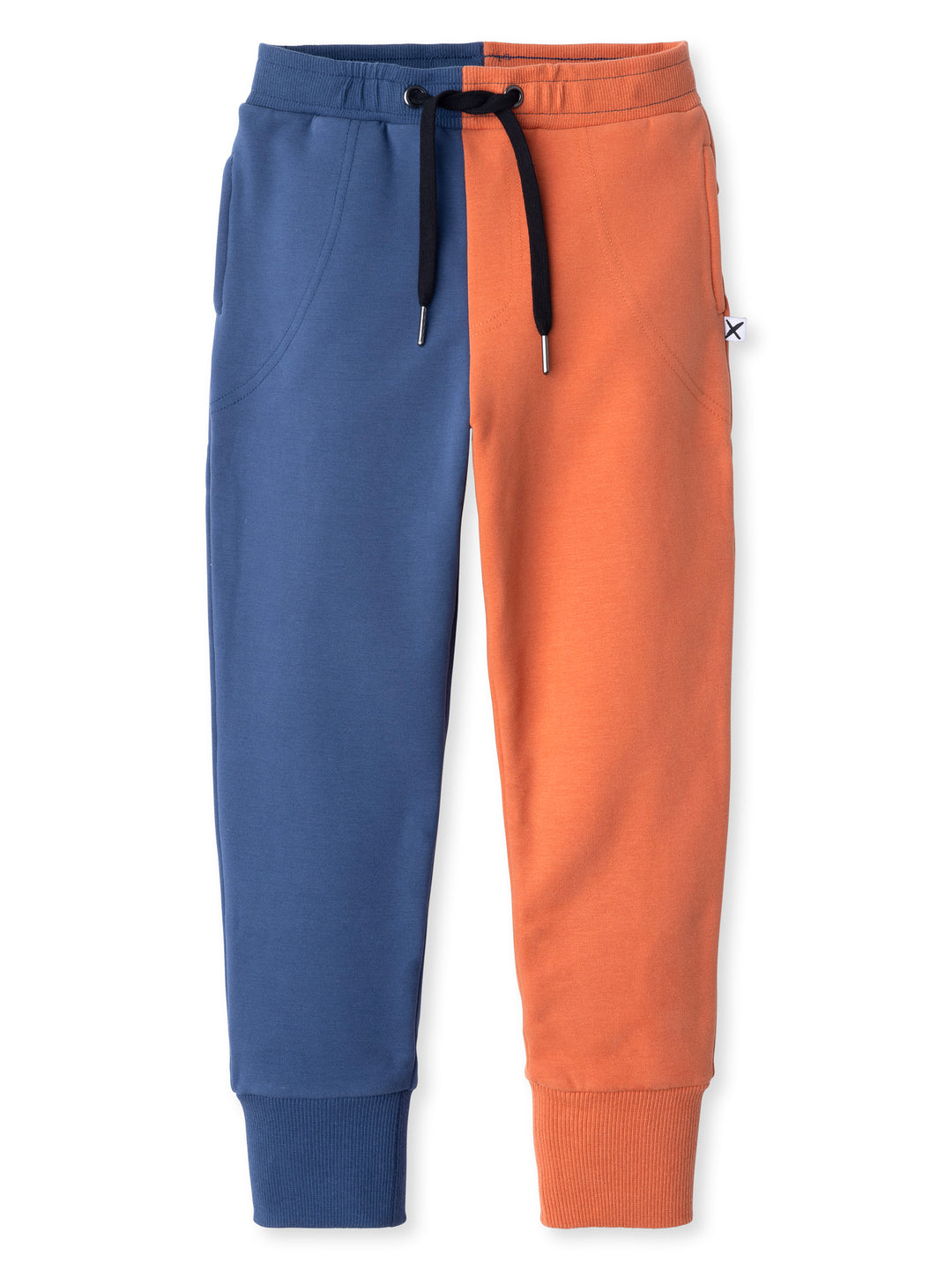 Minti kids clothing. Straight leg trackies with stitched detail pockets, elasticated waistband, shoelace ties and back pocket. Small Minti embroidery on the back pocket. 330 Gram // Brushed Inside // 95% Cotton // 5% Elastane.