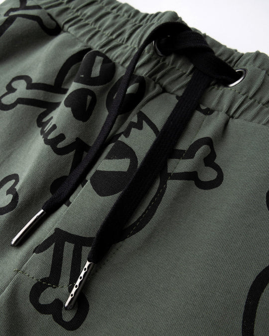 Close up detail of the Hello Skull Short in forest