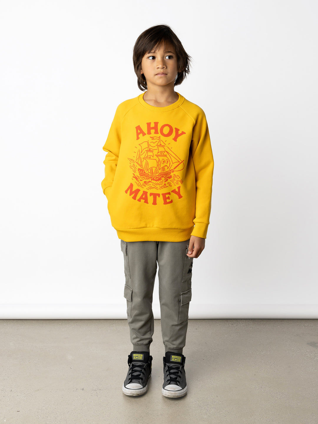 Minti kids clothing. Super cool and comfy crew with hidden side pockets. Perfect for keeping hands warm! 330 Gram // Brushed Inside // 95% Cotton // 5% Elastane.