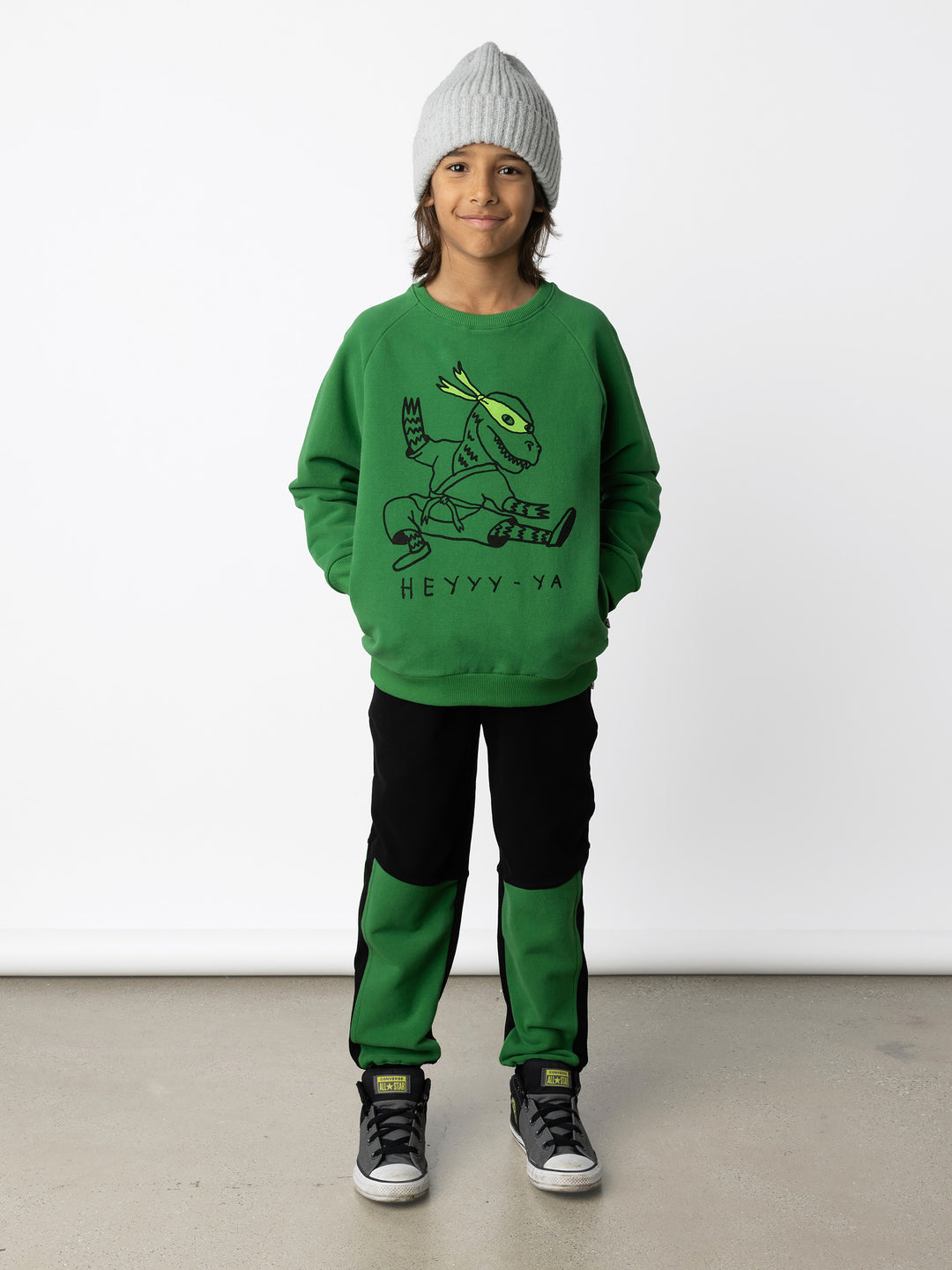 Minti kids clothing. Super cool and comfy crew with hidden side pockets. Perfect for keeping hands warm! 330 Gram // Brushed Inside // 95% Cotton // 5% Elastane.