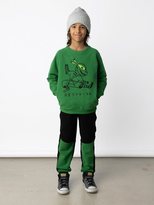 Minti kids clothing. Super cool and comfy crew with hidden side pockets. Perfect for keeping hands warm! 330 Gram // Brushed Inside // 95% Cotton // 5% Elastane.