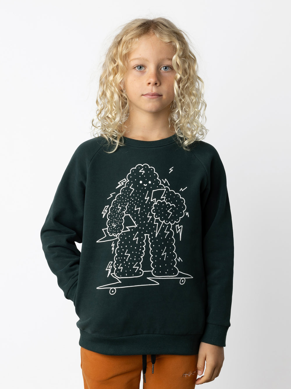 Minti kids clothing. Super cool and comfy crew with hidden side pockets. Perfect for keeping hands warm! 330 Gram // Brushed Inside // 95% Cotton // 5% Elastane.